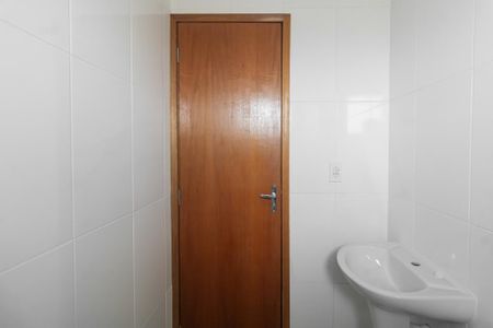 Apartamento para alugar com 61m², 2 quartos e sem vaga Apartamento para alugar com 61m², 2 quartos e sem vagaBanheiro