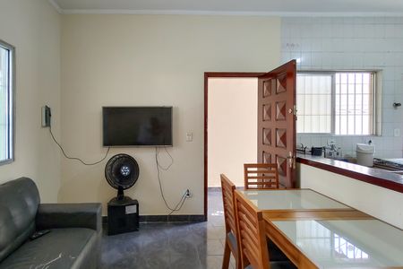 Casa para alugar com 270m², 2 quartos e 2 vagasSala