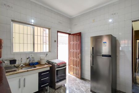 Casa para alugar com 270m², 2 quartos e 2 vagasCozinha