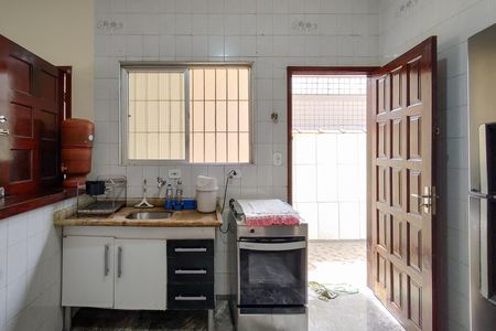 Casa para alugar com 270m², 2 quartos e 2 vagasCozinha