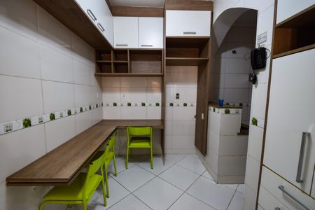 Casa de condomínio à venda com 160m², 3 quartos e sem vaga Casa de condomínio à venda com 160m², 3 quartos e sem vagaCozinha