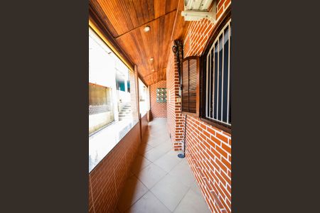 Casa de condomínio à venda com 160m², 3 quartos e sem vaga Casa de condomínio à venda com 160m², 3 quartos e sem vagaVaranda