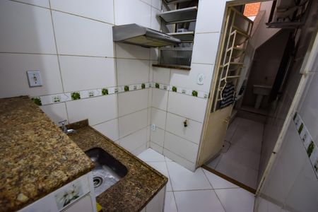 Casa de condomínio à venda com 160m², 3 quartos e sem vaga Casa de condomínio à venda com 160m², 3 quartos e sem vagaCozinha