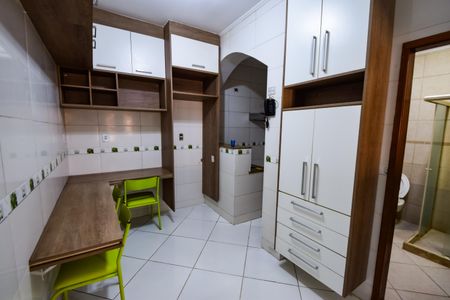 Casa de condomínio à venda com 160m², 3 quartos e sem vaga Casa de condomínio à venda com 160m², 3 quartos e sem vagaCozinha