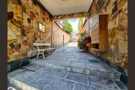 Casa de condomínio à venda com 160m², 3 quartos e sem vaga Casa de condomínio à venda com 160m², 3 quartos e sem vagaHall de entrada