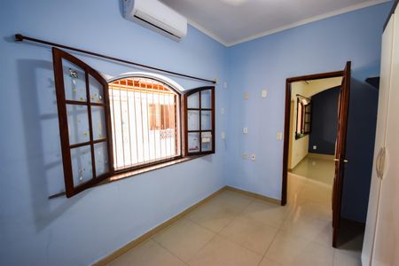 Casa de condomínio à venda com 160m², 3 quartos e sem vaga Casa de condomínio à venda com 160m², 3 quartos e sem vagaQuarto 1
