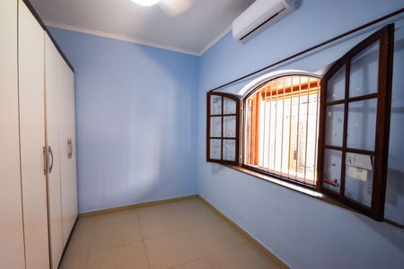Casa de condomínio à venda com 160m², 3 quartos e sem vaga Casa de condomínio à venda com 160m², 3 quartos e sem vagaQuarto 1