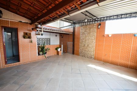 Casa de condomínio à venda com 160m², 3 quartos e sem vaga Casa de condomínio à venda com 160m², 3 quartos e sem vagaTerraço
