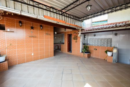 Casa de condomínio à venda com 160m², 3 quartos e sem vaga Casa de condomínio à venda com 160m², 3 quartos e sem vagaTerraço