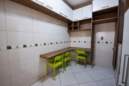 Casa de condomínio à venda com 160m², 3 quartos e sem vaga Casa de condomínio à venda com 160m², 3 quartos e sem vagaCozinha