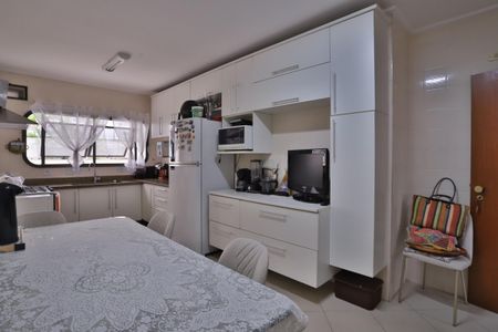 Apartamento à venda com 220m², 3 quartos e 3 vagasCozinha