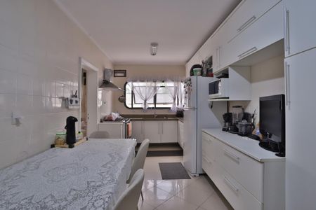 Apartamento à venda com 220m², 3 quartos e 3 vagasCozinha