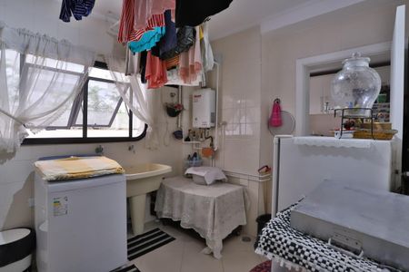 Apartamento à venda com 220m², 3 quartos e 3 vagasLavanderia