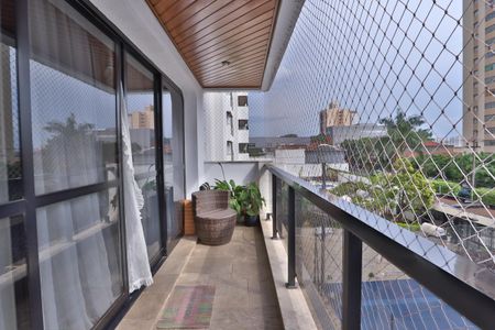 Apartamento à venda com 220m², 3 quartos e 3 vagasSacada