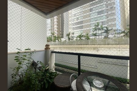 Apartamento à venda com 220m², 3 quartos e 3 vagasSacada