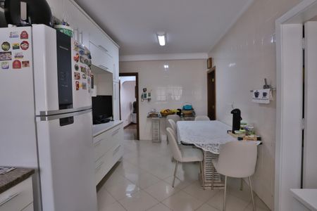 Apartamento à venda com 220m², 3 quartos e 3 vagasCozinha