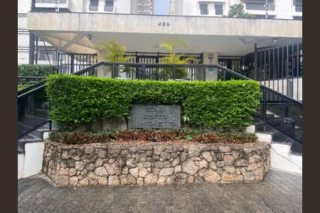 Apartamento à venda com 220m², 3 quartos e 3 vagasFachada