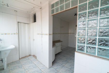 Apartamento à venda com 105m², 3 quartos e 1 vaga Apartamento à venda com 105m², 3 quartos e 1 vagaLavanderia