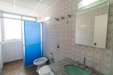Apartamento à venda com 105m², 3 quartos e 1 vaga Apartamento à venda com 105m², 3 quartos e 1 vagaBanheiro da Suíte