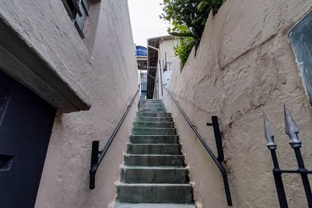 Casa para alugar com 60m², 1 quarto e sem vagaEntrada 