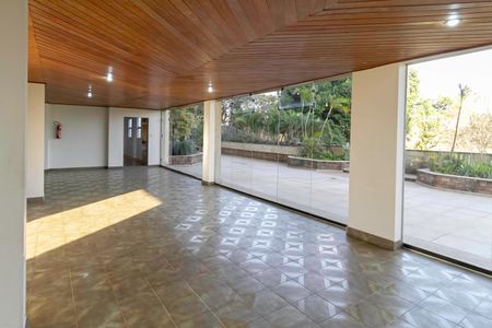 Apartamento à venda com 245m², 4 quartos e 2 vagasÁrea comum - Salão de festas