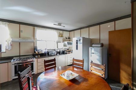 Apartamento à venda com 245m², 4 quartos e 2 vagasCozinha