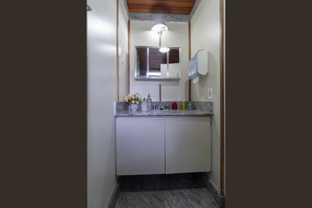 Apartamento à venda com 245m², 4 quartos e 2 vagasBanheiro da suíte 1