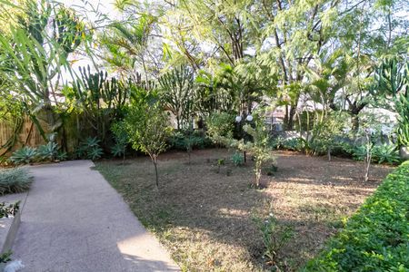 Apartamento à venda com 245m², 4 quartos e 2 vagasEntrada