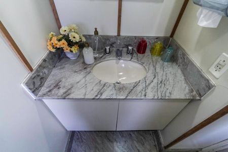 Apartamento à venda com 245m², 4 quartos e 2 vagasBanheiro da suíte 1