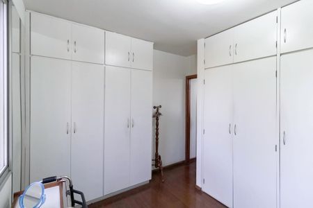 Apartamento à venda com 245m², 4 quartos e 2 vagasCloset da suíte 2