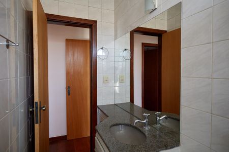 Apartamento à venda com 135m², 3 quartos e 1 vagaBanheiro
