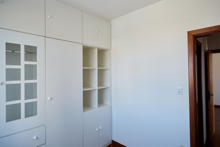 Apartamento à venda com 135m², 3 quartos e 1 vagaQuarto 2