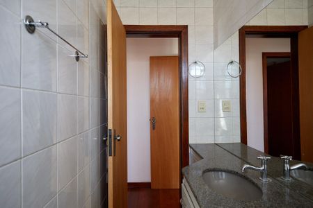 Apartamento à venda com 135m², 3 quartos e 1 vagaBanheiro