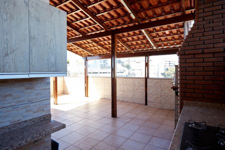 Apartamento à venda com 135m², 3 quartos e 1 vagaÁrea de Serviço
