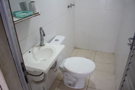 Casa à venda com 320m², 4 quartos e 4 vagasBanheiro de Serviço