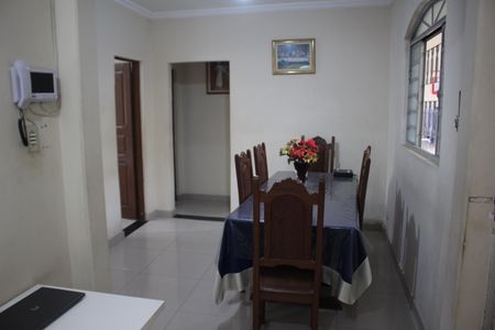 Casa à venda com 320m², 4 quartos e 4 vagasSala de Jantar