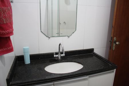 Casa à venda com 320m², 4 quartos e 4 vagasBanheiro 