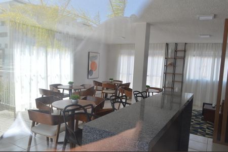 Apartamento à venda com 43m², 2 quartos e 1 vaga Apartamento à venda com 43m², 2 quartos e 1 vagaÁrea comum - Salão de festas
