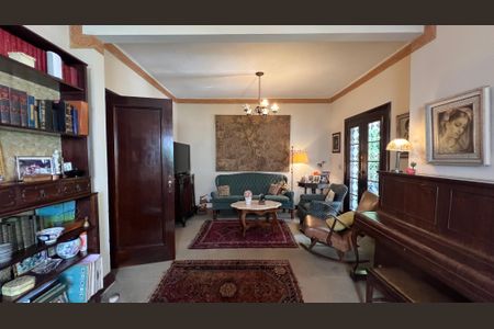 Casa à venda com 290m², 4 quartos e 3 vagasSala