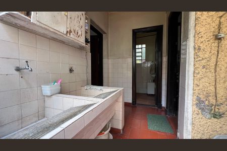 Casa à venda com 290m², 4 quartos e 3 vagasLavanderia