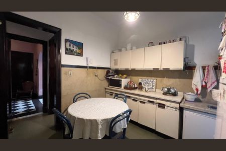 Casa à venda com 290m², 4 quartos e 3 vagasCopa