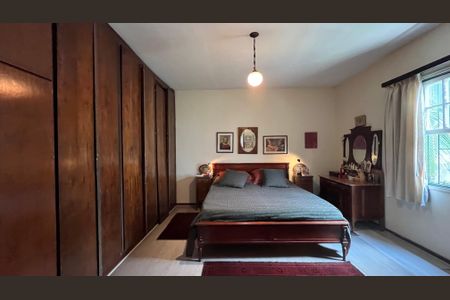 Casa à venda com 290m², 4 quartos e 3 vagasSuíte 2