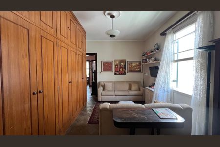 Casa à venda com 290m², 4 quartos e 3 vagas suíte