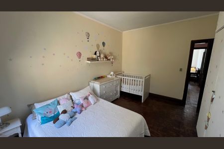 Casa à venda com 290m², 4 quartos e 3 vagasQuarto 3