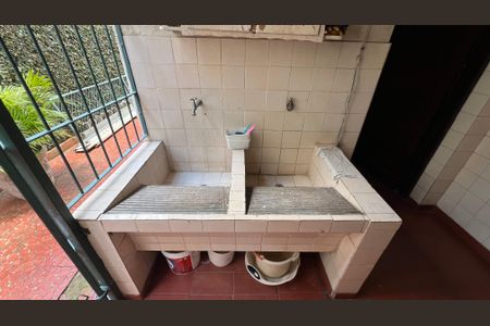 Casa à venda com 290m², 4 quartos e 3 vagasLavanderia