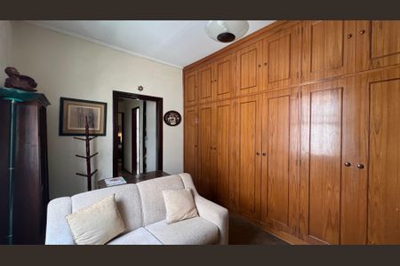 Casa à venda com 290m², 4 quartos e 3 vagas suíte