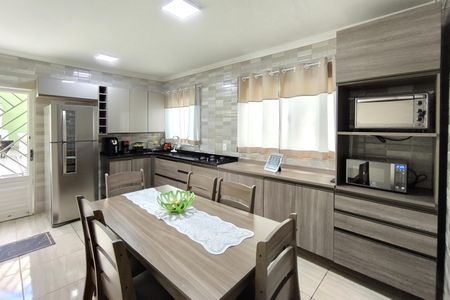 Casa à venda com 99m², 2 quartos e 2 vagasCozinha