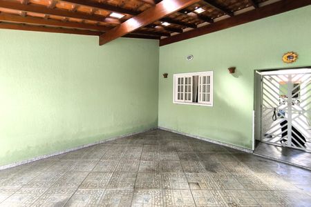 Casa à venda com 99m², 2 quartos e 2 vagasGaragem