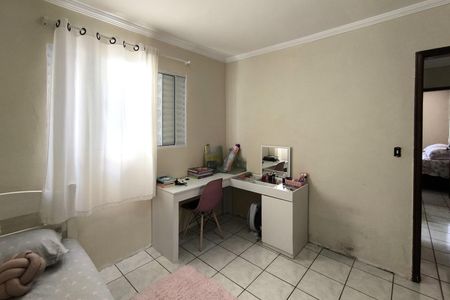 Casa à venda com 99m², 2 quartos e 2 vagasQuarto 2