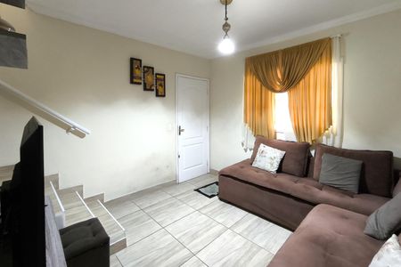 Casa à venda com 99m², 2 quartos e 2 vagasSala